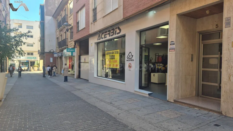 Local comercial 150m² en alquiler - CENTRO