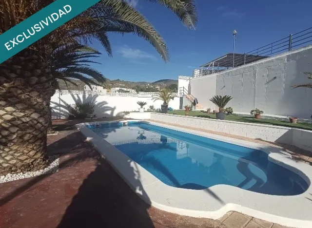 Exclusivo adosado con piscina y terraza — 33