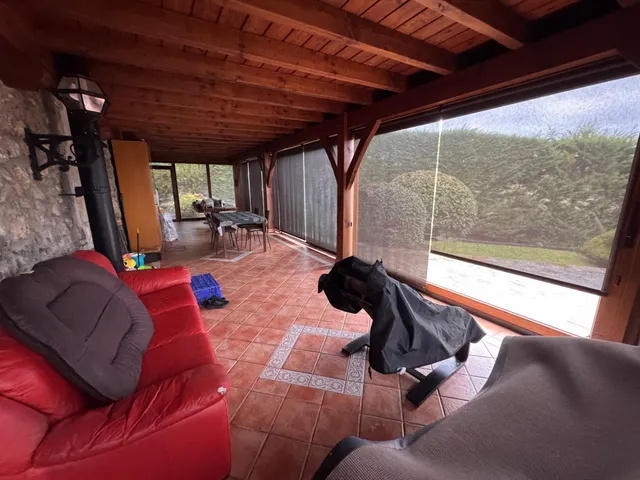 Exclusivo Chalet Reformado en Barrika con Vistas al Mar y Amplias Instalaciones — 33
