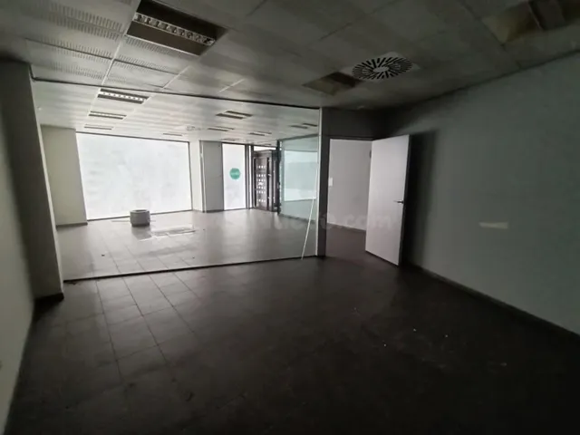 LOCAL COMERCIAL EN PONTEVEDRA - foto 3