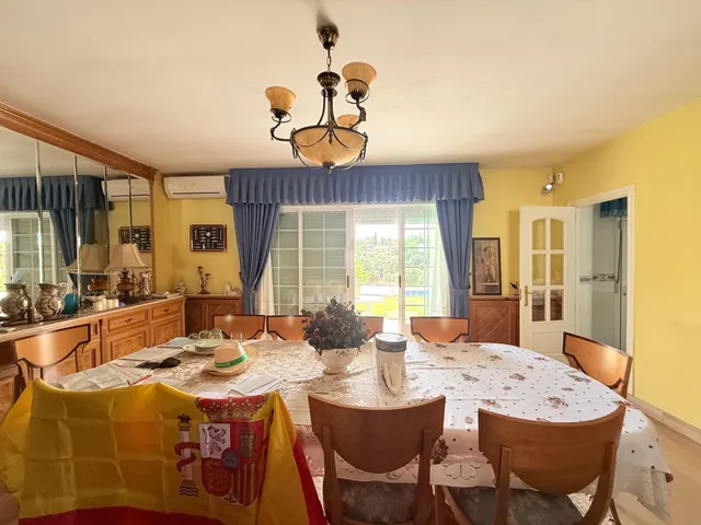 VENTA EN PLENO DOMINIO · Gran chalet de 545 m2 con placas solares y parcela privada de 3.000 m2 · Boadilla del Monte — 6