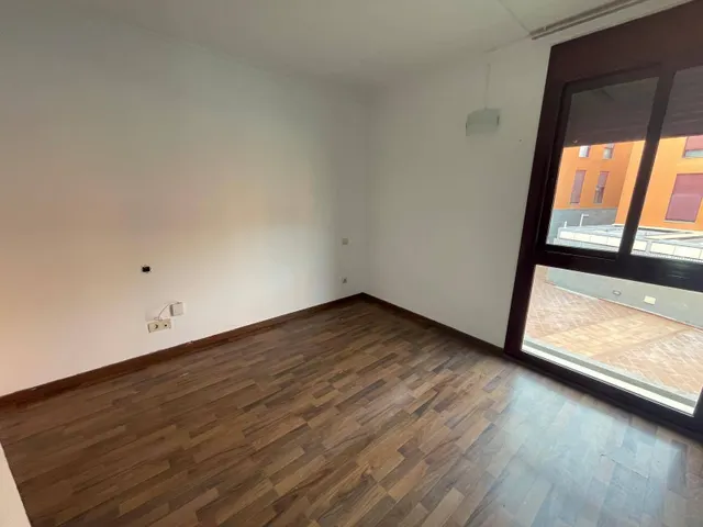 PISO EN VECINDARIO — 22