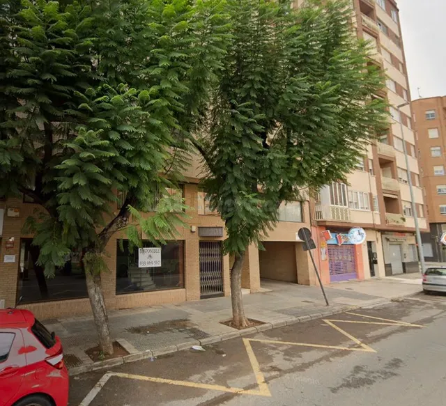 Local comercial 197m² en venta - Este - foto 3