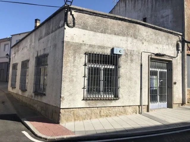 Urbis te ofrece un local en venta en Cantalpino, Salamanca. - foto 2