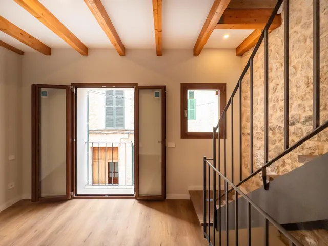 Casa de 3 dormitorios con terraza y garaje en el centro de Sóller — 17