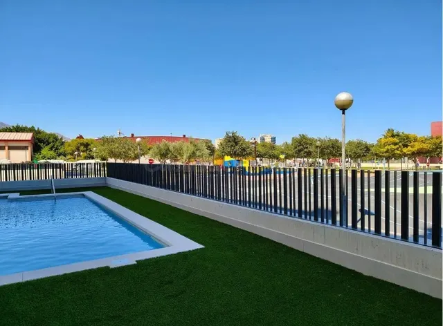 ALQUILER DE EXCELENTE VIVIENDA A ESTRENAR!! CON VISTAS AL MA - foto 3