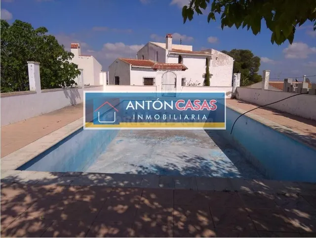 CHALET NOVELDA / 9 HABTS / 4 BAÑOS / BARBACOA / JARDÍN / PIS - foto 3
