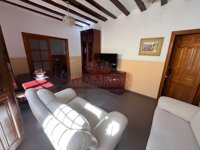 PRECIOSA CASA EN VENTA EN CASCO ANTIGUO CHINCHILLA — 11