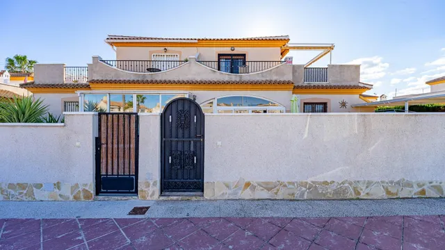 Casa Tipo Dúplex 3 habitaciones 75m² en venta - Playa Flamenca — 50