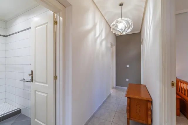 Maravillosa villa de una sola planta (aprox. 161 m2) con gran piscina privada. Cerca de colegios, del La Zenia Boulevard, ¡y a tan solo 15 minutos a pie de Playa Flamenca! — 27