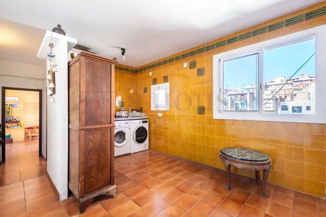 ÁTICO A REFORMAR CON BALCON EN LA VILA DE GRACIA — 14