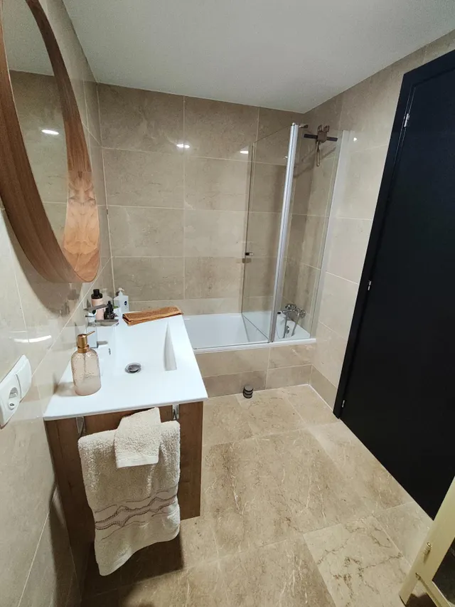 Amplio y Luminoso Piso en La Rosaleda, Ponferrada - €169.000 — 31