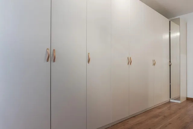 Exclusivo piso de 130 m2 y 4 dormitorios junto al Ayuntamiento de Valencia — 42