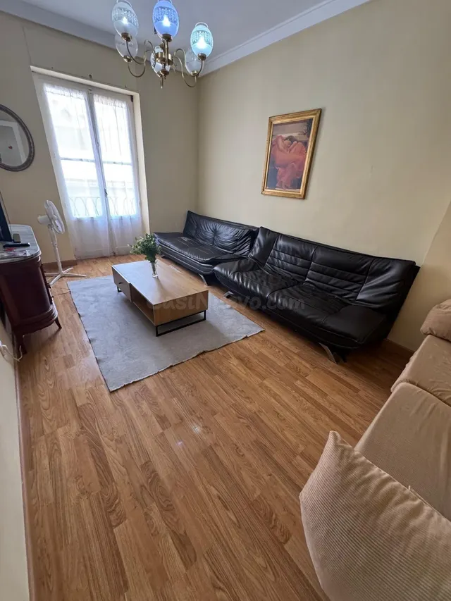 Amplio piso de 141 m2 en el corazón de Alicante — 2