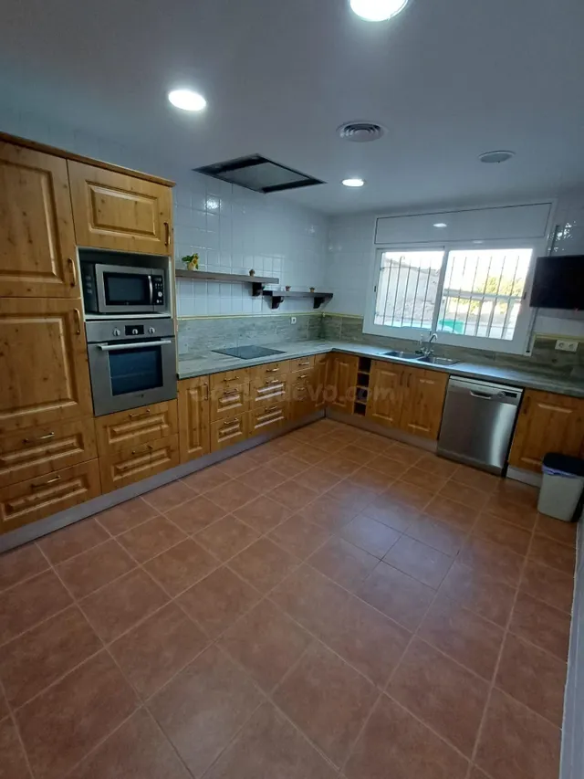 Amplia y Elegante Propiedad de Diseño en Venta por 249.000 € - foto 3