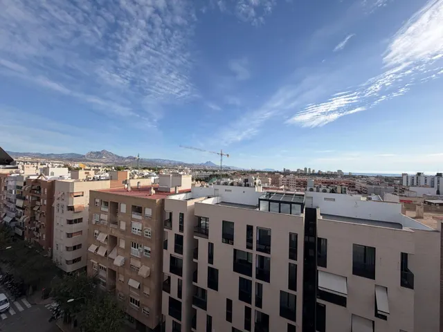 Amplia vivienda de 4 dormitorios en el centro de San Juan de Alicante — 22