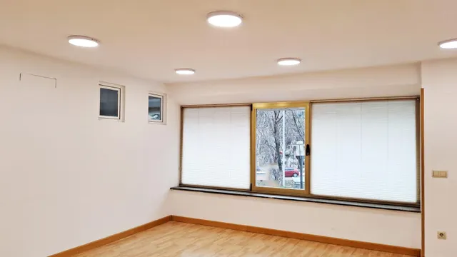 Urbis te ofrece una oficina en alquiler en la zona Labradores, Salamanca. — 4