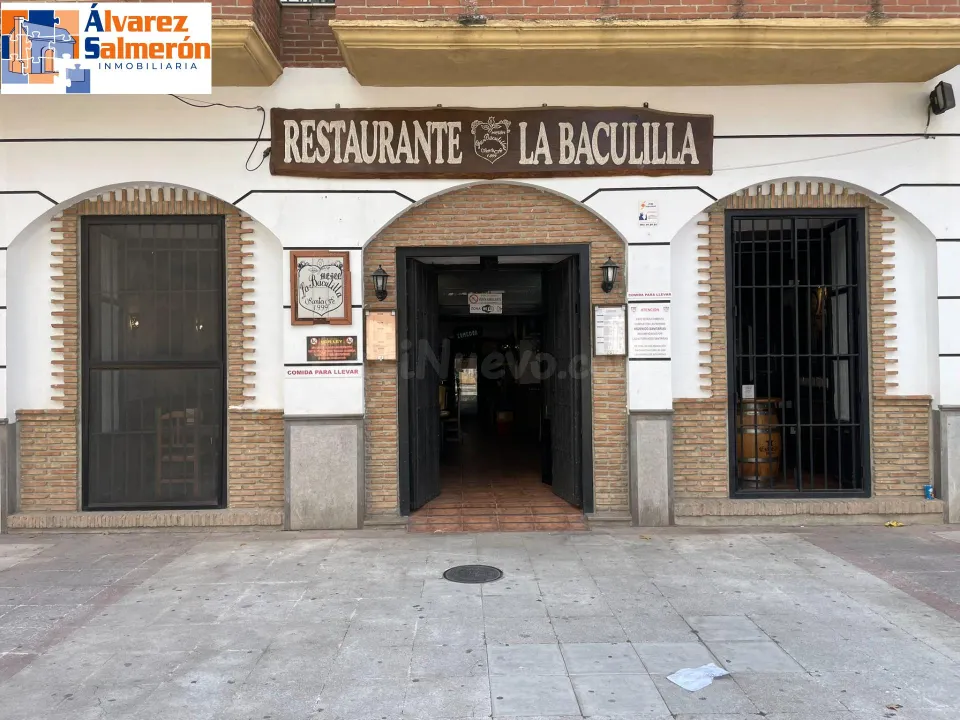 ¡TRASPASO DE RESTAURANTE EN PLENO FUNCIONAMIENTO!