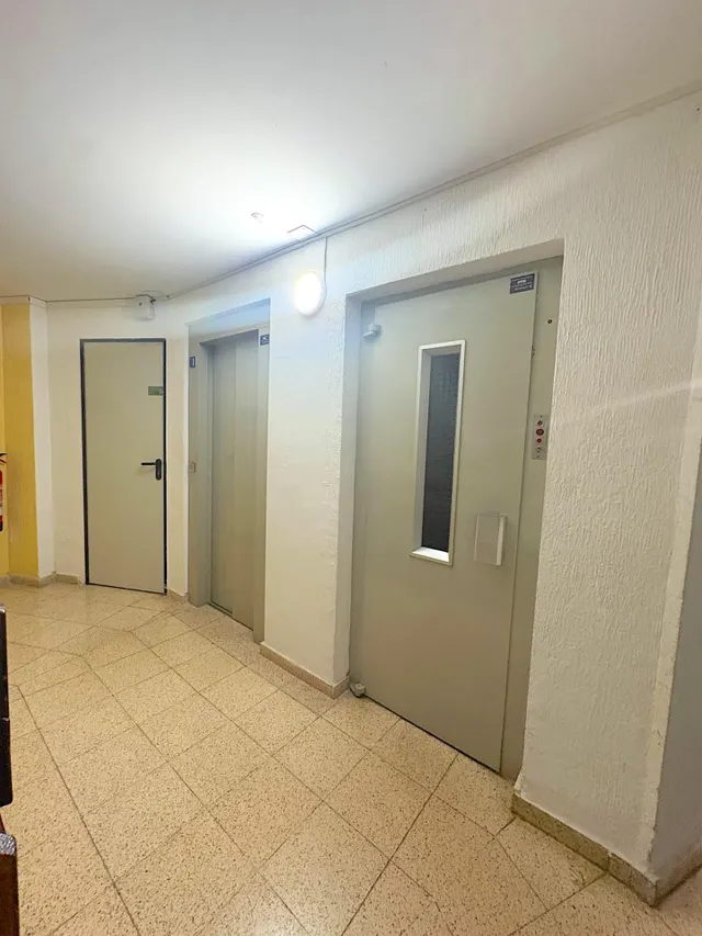 Gran piso en esquina y reformado en la ronda del castillo — 34