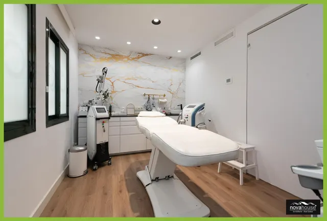 Piso exterior junto el corte ingles – actualmente acondicionado como clinica. — 19