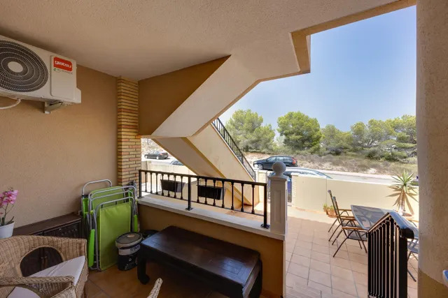 Bungalow de dos dormitorios y piscina comunitaria en Orihuela Costa — 14