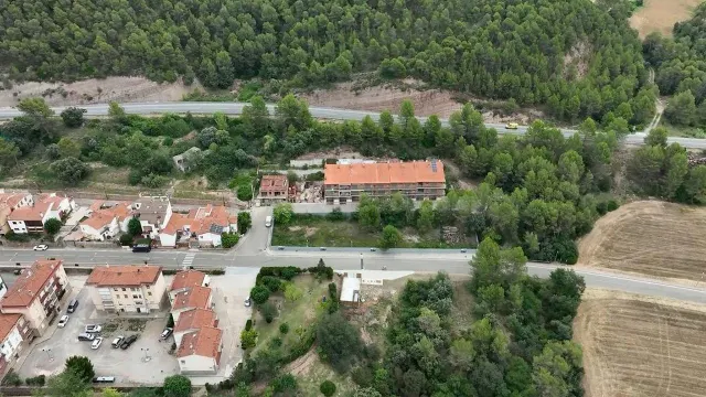 SE VENDE TERRENO URBANO EN NAVAS - foto 2
