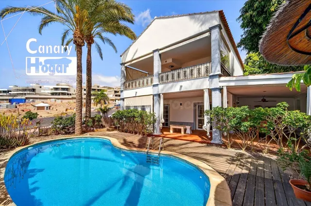 EXCLUSIVA VILLA INDEPENDIENTE CON VISTAS AL MAR EN LOS CRIST
