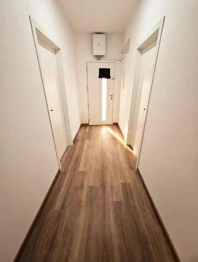 CHALET ADOSADO TOTALMENTE REFORMADO - 212m2 DE PARCELA - FAC - foto 4