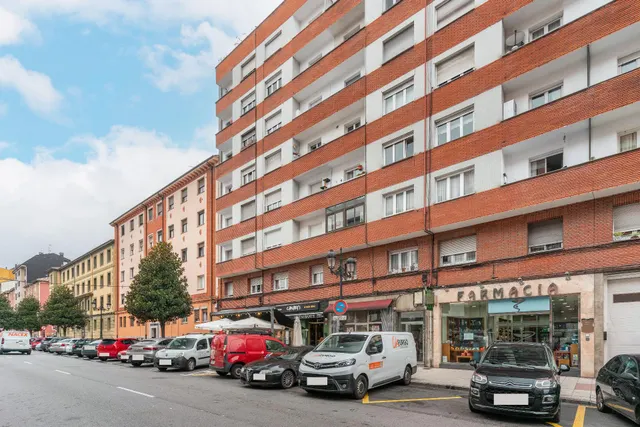 Oportunidad de Traspaso: Bar Restaurante en Funcionamiento en Oviedo — 34