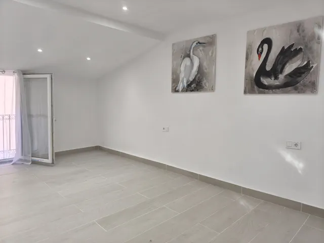 Una casa con espacio y una terraza para enamorarte en pleno centro de Castellón !!!! — 35