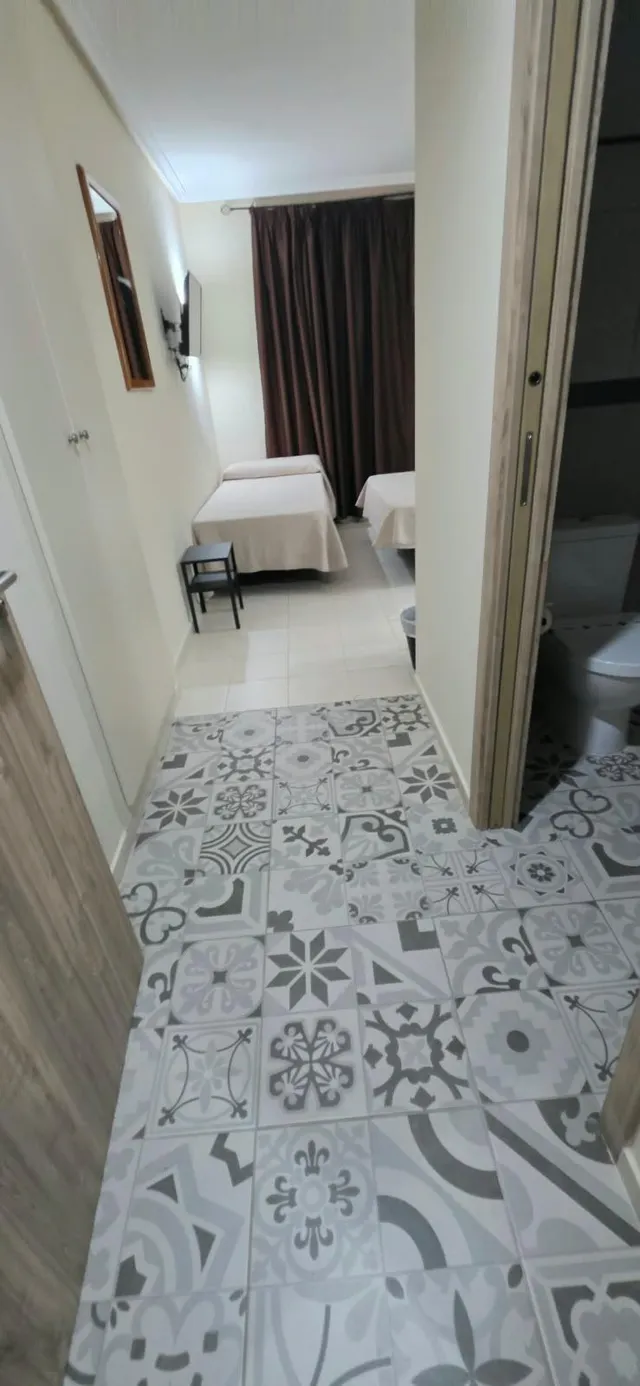Hotel de 2 estrellas reformado en La Marina de Elche, zona Guardamar — 24