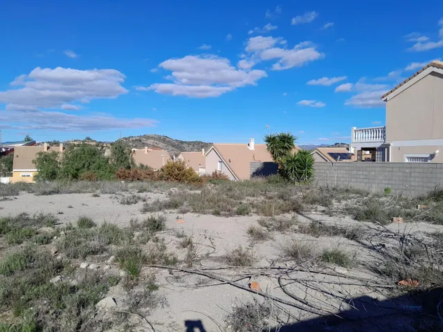 TERRENO URBANO A LA VENTA EN BENAGUACIL — 5
