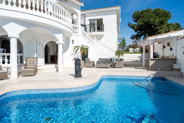 Chalet 4 habitaciones 319m² en venta - Centro — 33