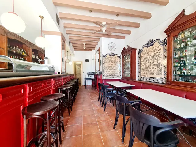 Bar 60m² en venta - Marbella — 2