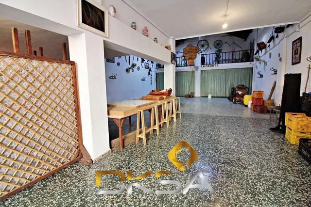 Amplia nave/local comercial/solar urbano en venta en Vila-re - foto 3
