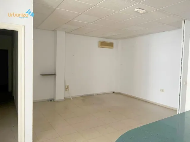 LOCAL ACONDICIONADO EN BARRIADA DE LLERA CON MUCHAS POSIBILIDADES — 10