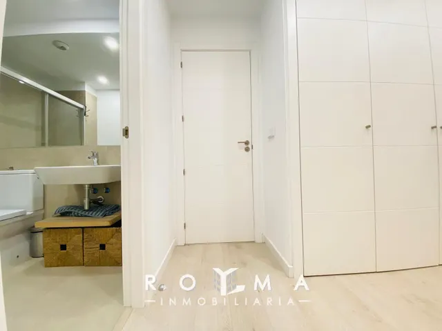 IMPRESIONANTE ADOSADA AMUEBLADA EN ALQUILER ENTRENÚCLEOS — 28