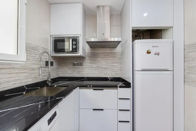 Apartamento de dos dormitorios a escasos 150 metros de la playa del cura, en torrevieja — 15