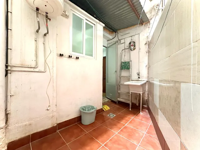 Piso en venta en Avenida Dilar — 16