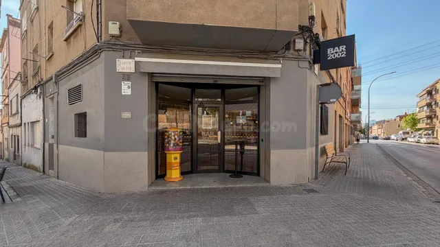 LOCAL REFORMADO EN SANT JOAN DE VILATORRADA - foto 2