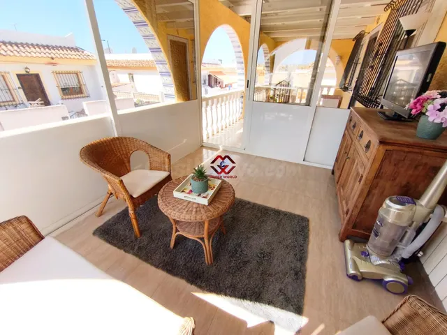 EXCLUSIVA CASA EN PLANTA BAJA Y ESQUINA CON SOLARIUM Y AMPLI - foto 5