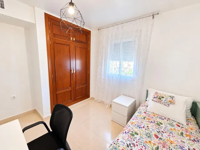¡estudia y disfruta de tu nuevo hogar! habitaciones frente a la universidad europea — 15