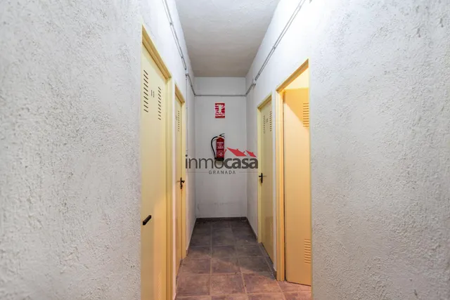 PISO EN EL CENTRO DE ARMILLA, CON GARAJE  Y TRASTERO. — 38