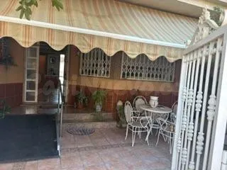 CASA EN EL CENTRO CON PATIO DE 70M2