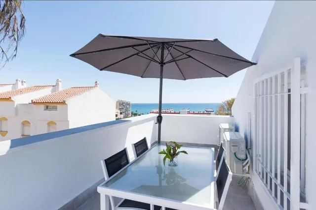 Amplio adosado 4 dorm .ideal familias,cerca colegios y playa.Torrequebrada — 27