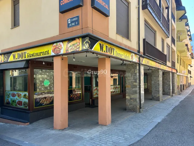 LOCAL COMERCIAL EN VENTA EN PLENO CENTRO DE VIELLA