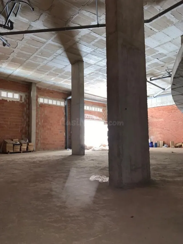 Local comercial 945m² en venta - Casco Antiguo - foto 5