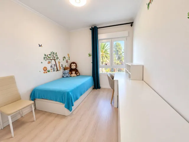 Exclusiva villa de lujo en san juan: dos casas independientes y oasis privado — 33