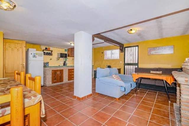 Preciosa casa en Cullar Vega — 46