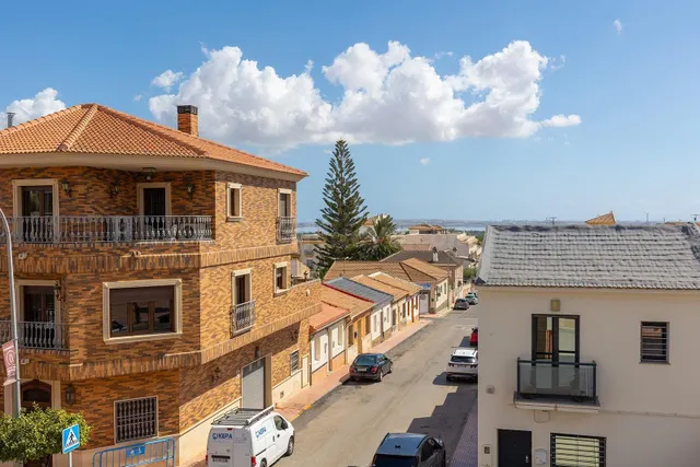 PISO DE ESQUINA CON VISTAS DESPEJADAS A LA LAGUNA ROSA DE TORREVIEJA - UNA OPORTUNIDAD ÚNICA — 5